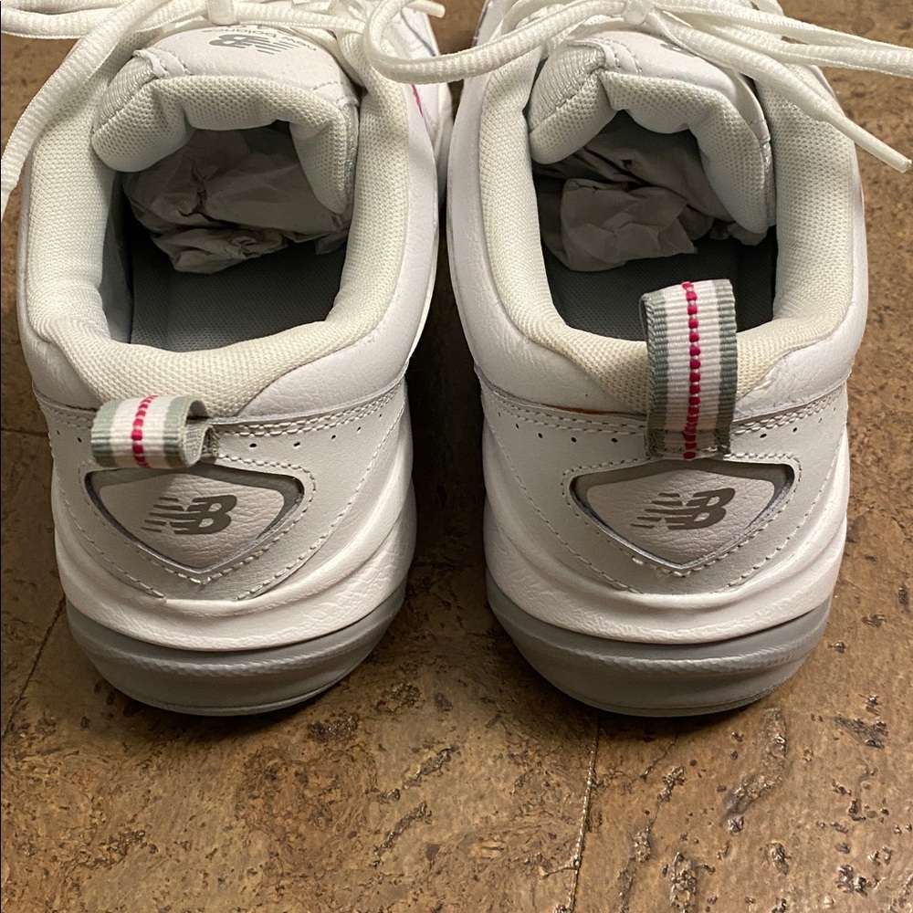 NIB New Balance White Athletic Shoes - Picture 4 of 11